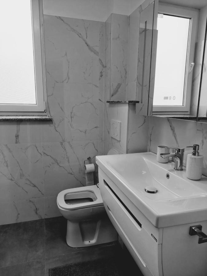 Trandafirului Residence Central Suceava Bagian luar foto
