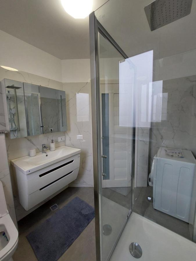 Trandafirului Residence Central Suceava Bagian luar foto
