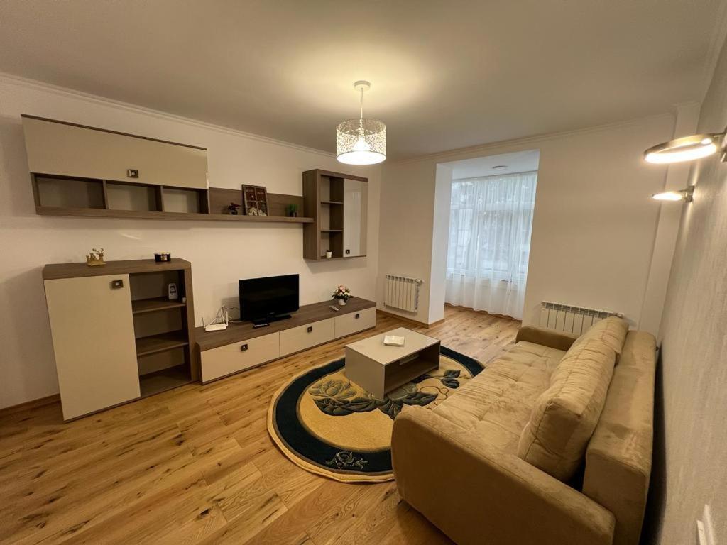 Trandafirului Residence Central Suceava Bagian luar foto