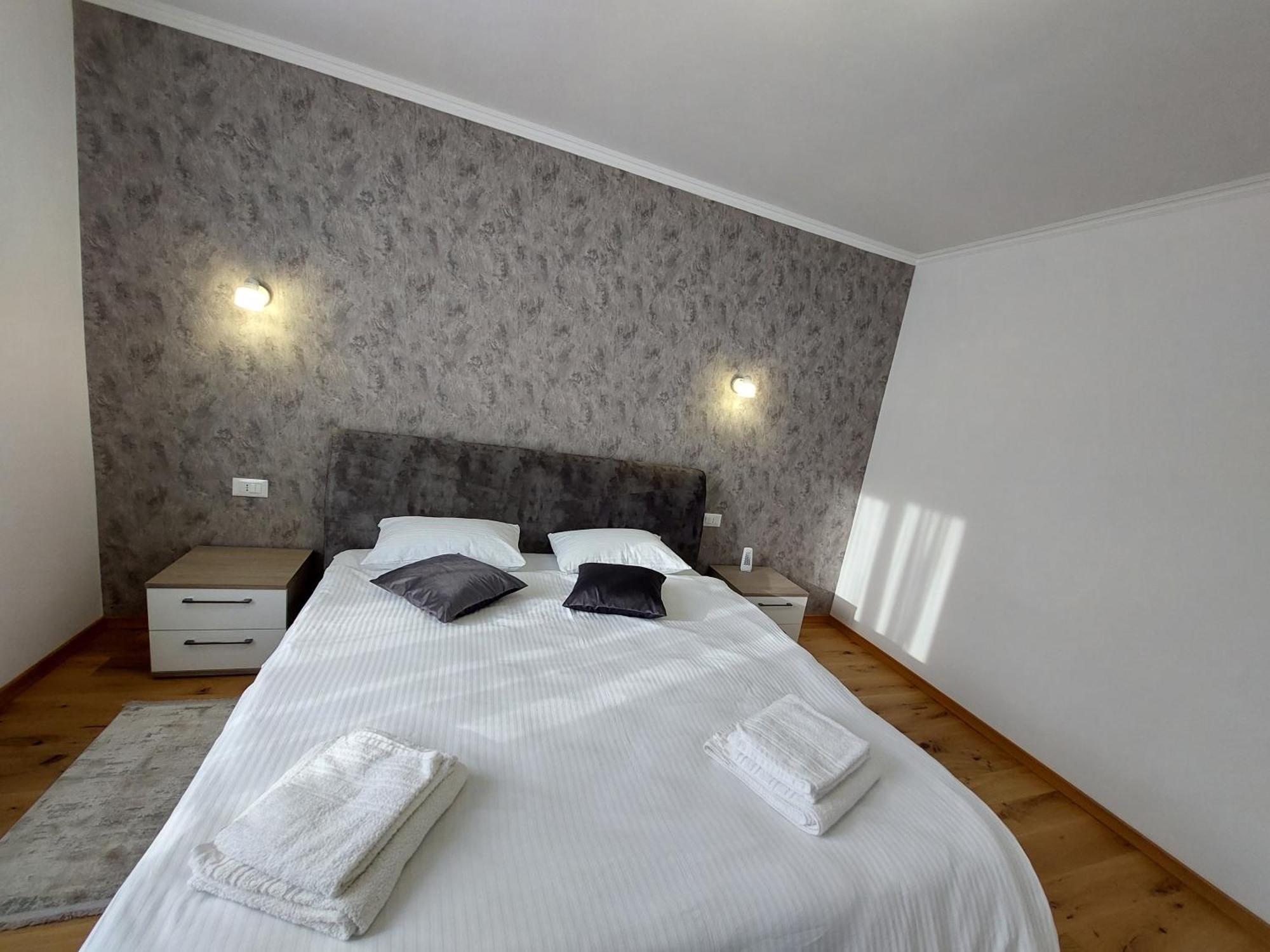 Trandafirului Residence Central Suceava Bagian luar foto